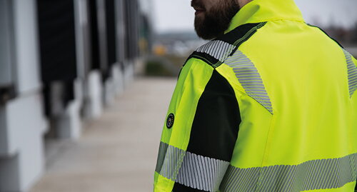 Tri triedy výstražného oblečenia